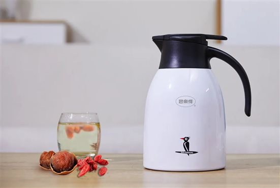 思乐得保温杯